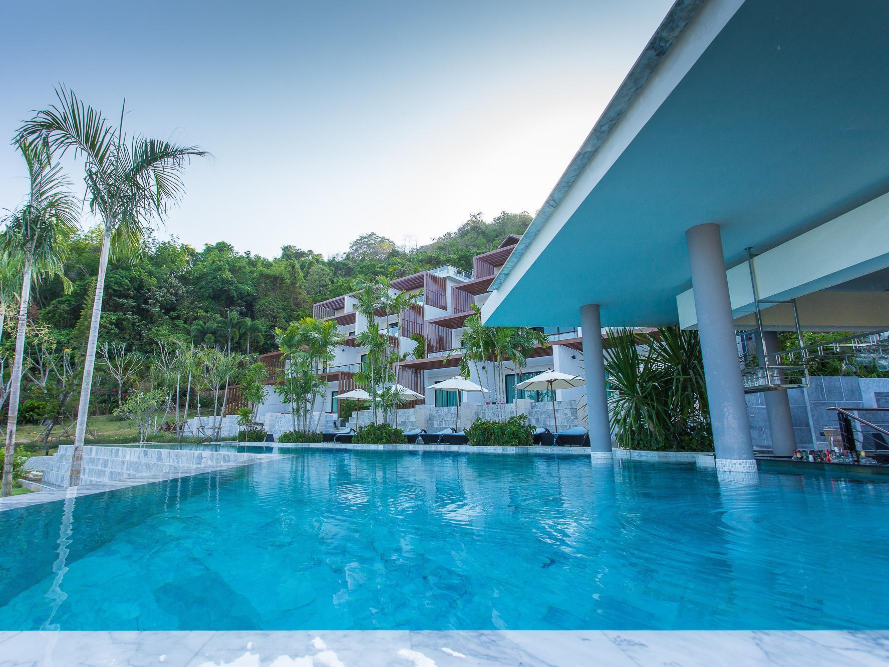 Chalong Chalet Resort Exterior photo
